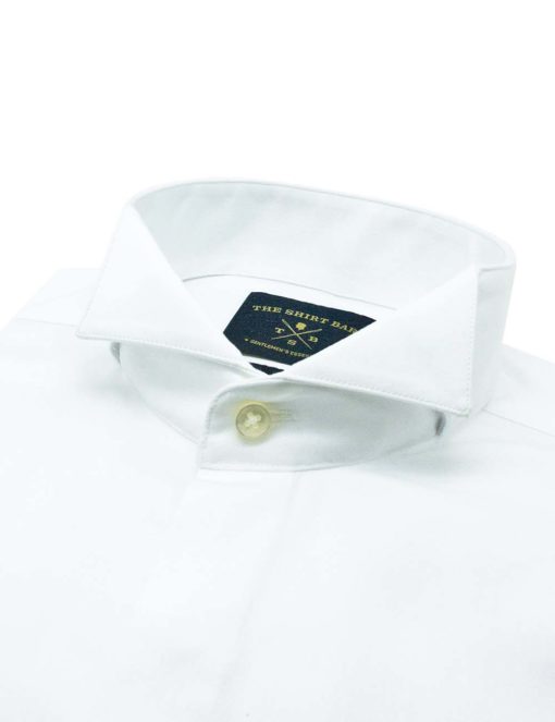 Modern Fit 100% Premium Cotton Solid White Wingtip Collar Long Sleeve Double Cuff Tuxedo Shirt with Long Lasting White Finishing and Hidden Buttons MF32DT2.NOS